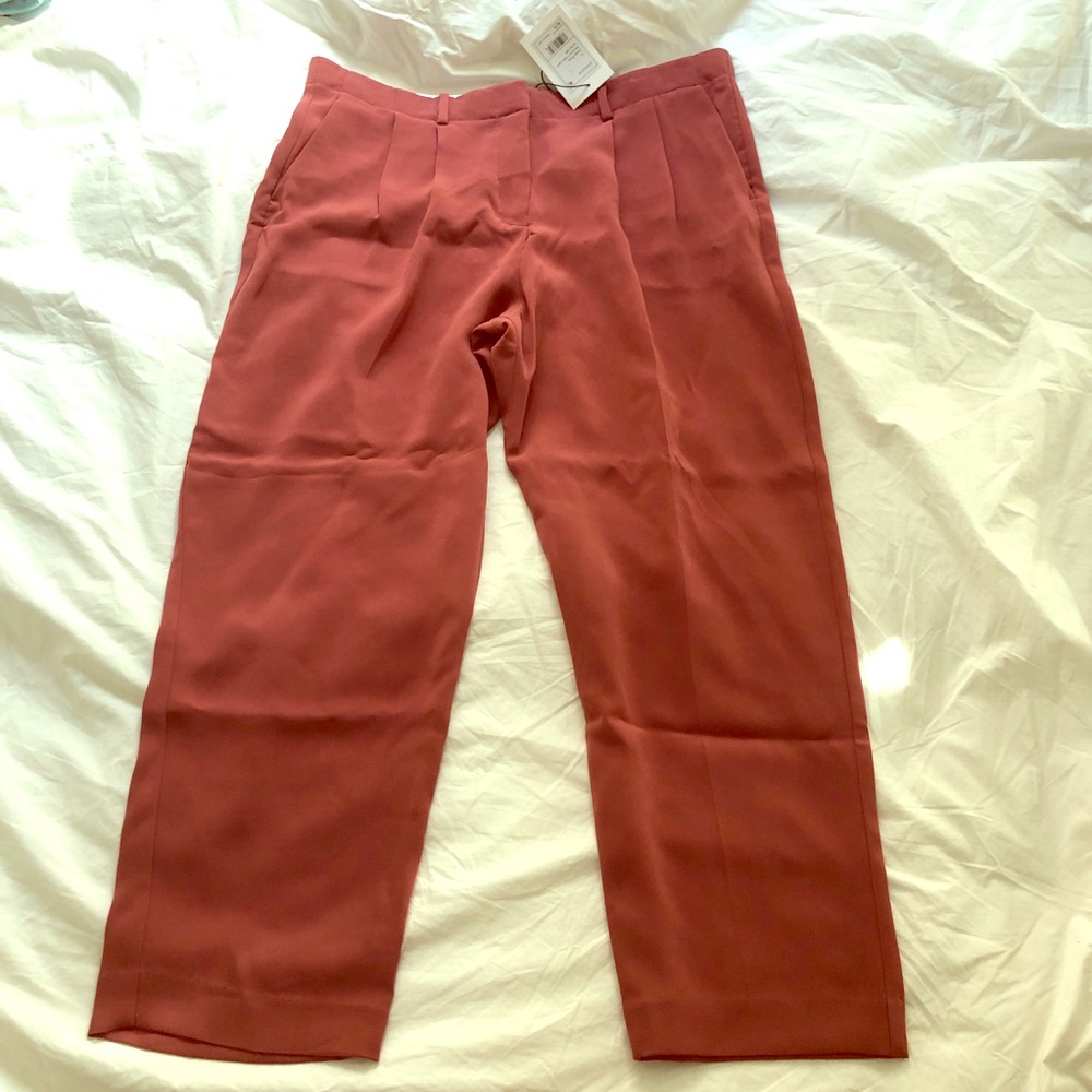 Theory Crepe Light Cropped Pants in Dusty Rose